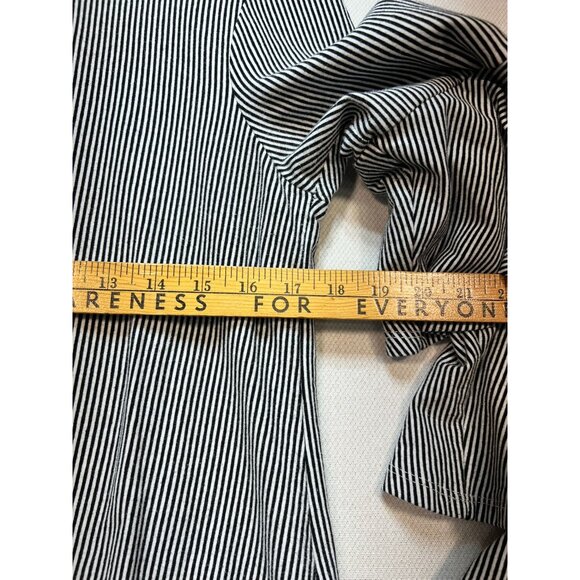 Belle & Sky Women's Twist Front Top Tiered Bell Sleeve Size M Black White Stripe - Picture 8 of 11